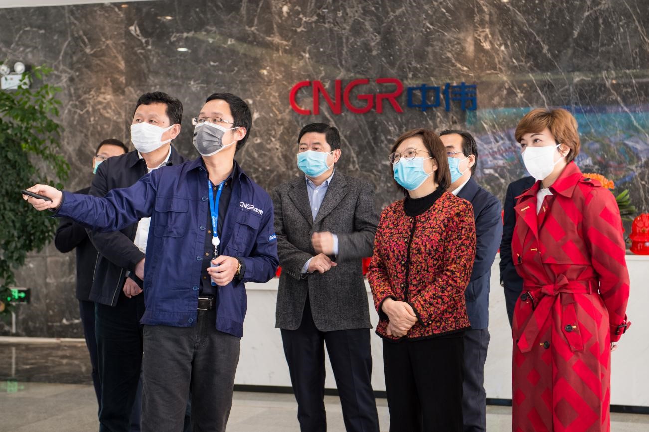 湖南省委常委、常務(wù)副省長謝建輝赴中偉視察復(fù)工復(fù)產(chǎn)工作