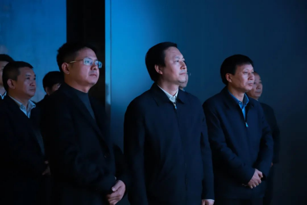 銅仁市委副書記、市長穆嶸坤一行調(diào)研中偉銅仁（上市主體）產(chǎn)業(yè)基地