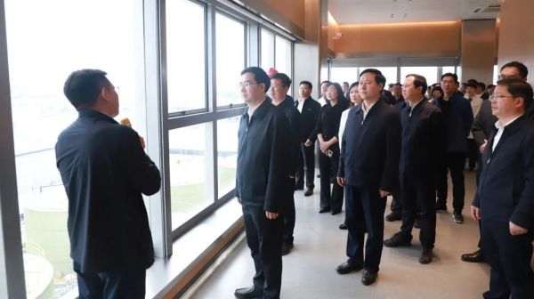 銅仁市委書記李作勛率“四新四化”項目觀摩團(tuán)赴中偉調(diào)研